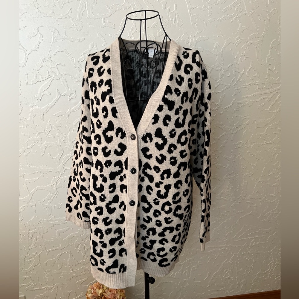 J. Jill Leopard 3 Button Cardigan Sweater EUC